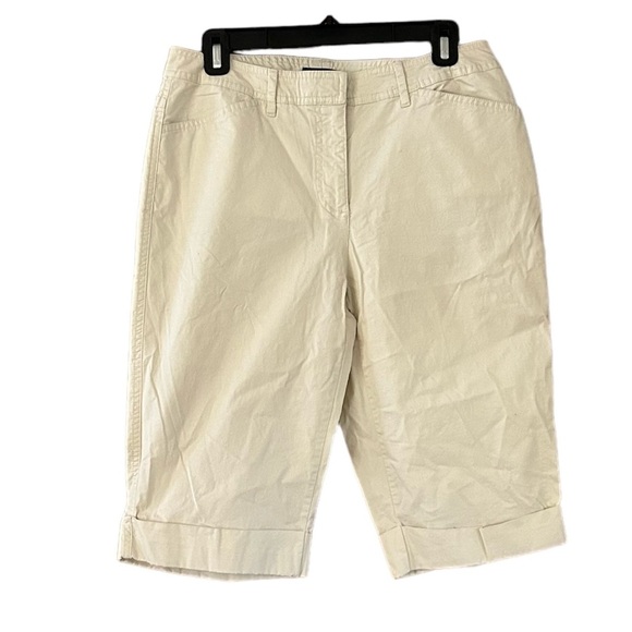 a.n.a Women’s Capris Size 8 - Picture 1 of 4